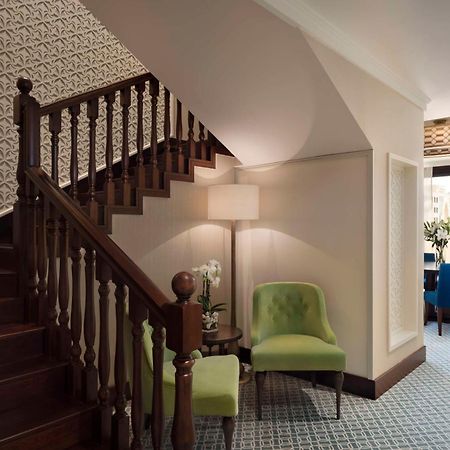 Al Najada Doha Hotel By Tivoli Exterior photo A suite at the hotel
