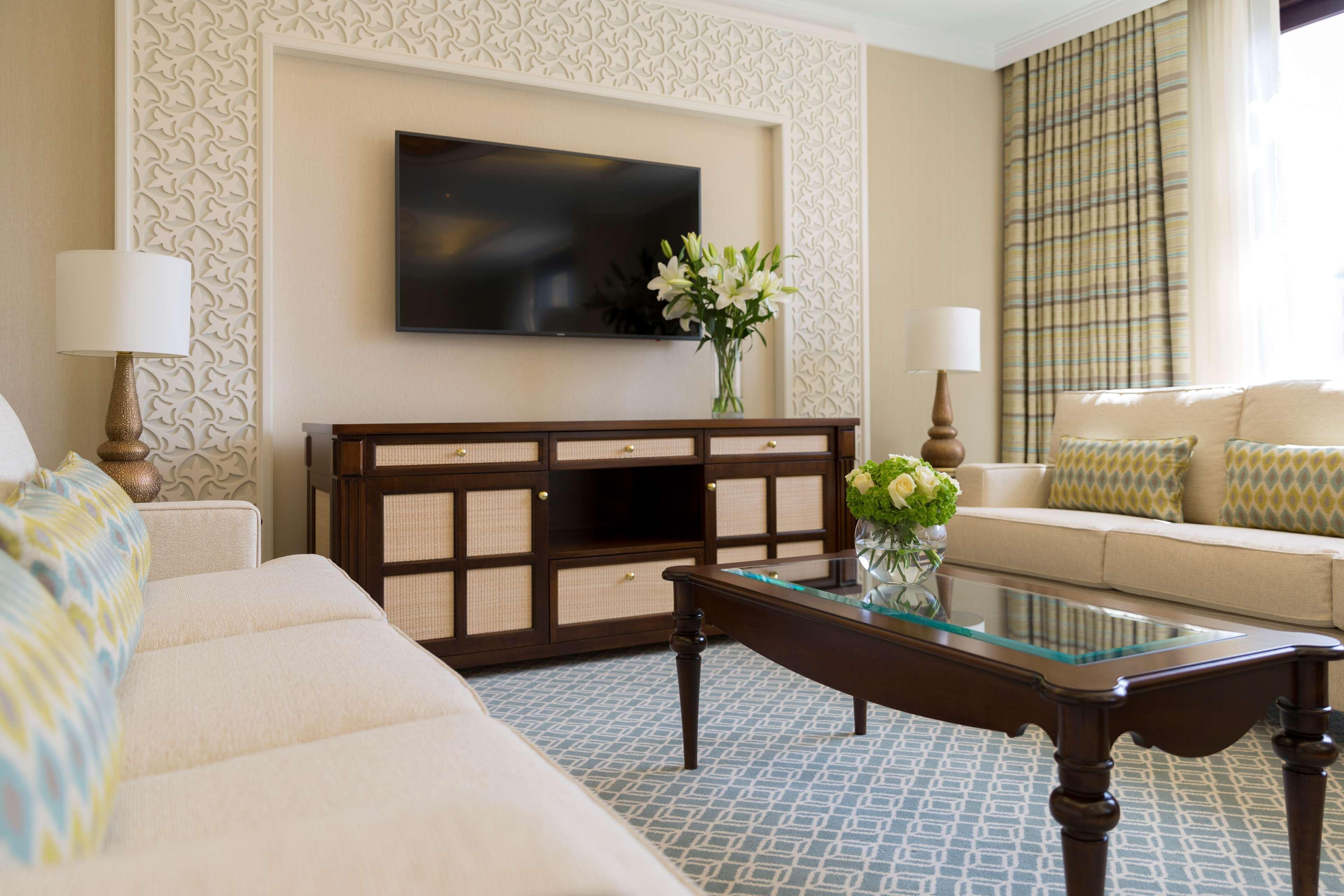 Al Najada Doha Hotel By Tivoli Exterior photo Living room